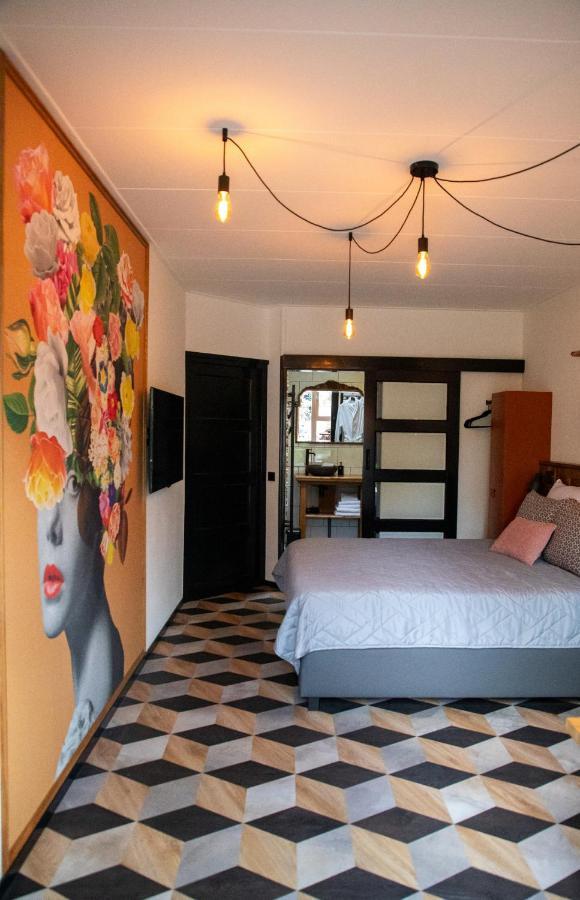 B&B Joli Met Prive Wellness Wemeldinge Exterior foto